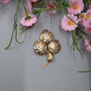 Ornate And Decorative Vintage Gold Plated Brooch